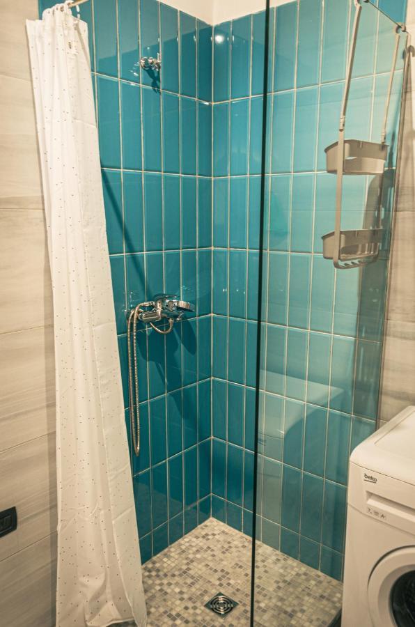 Bright Apartment Close To City Center Tirana Kültér fotó